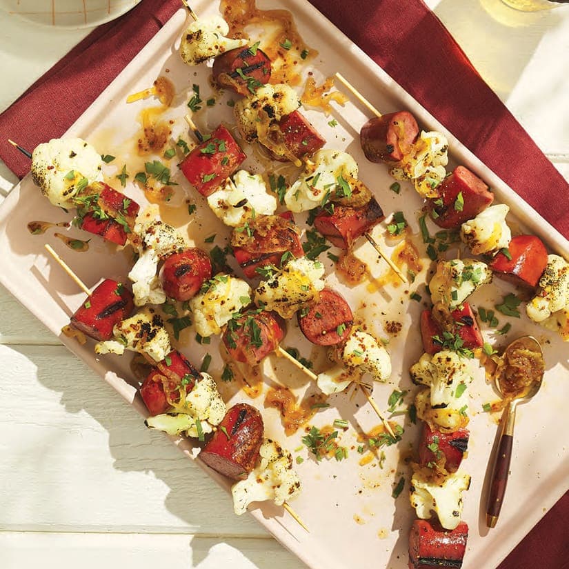 Brochettes de saucisses et chou-fleur à la bière