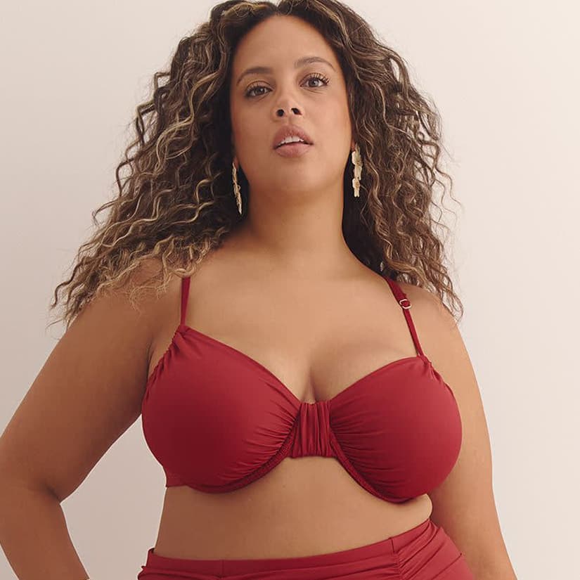 11 jolis maillots pour fortes poitrines