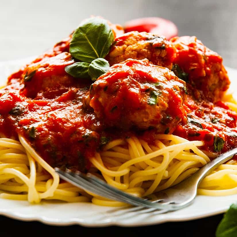 Sauce aux boulettes de veau et de poulet