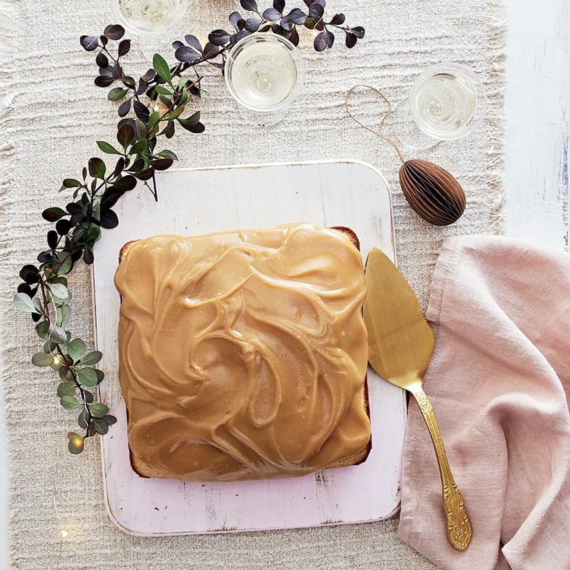 Gâteau au pain d’épices et au sucre à la crème