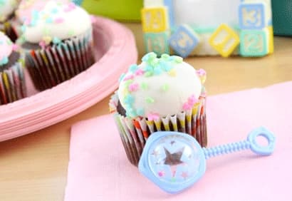 Shower de bébé: comment l'organiser