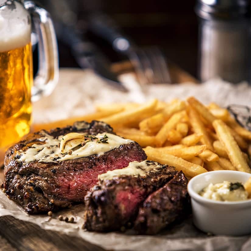 10 endroits où manger un bon steak frites à Québe