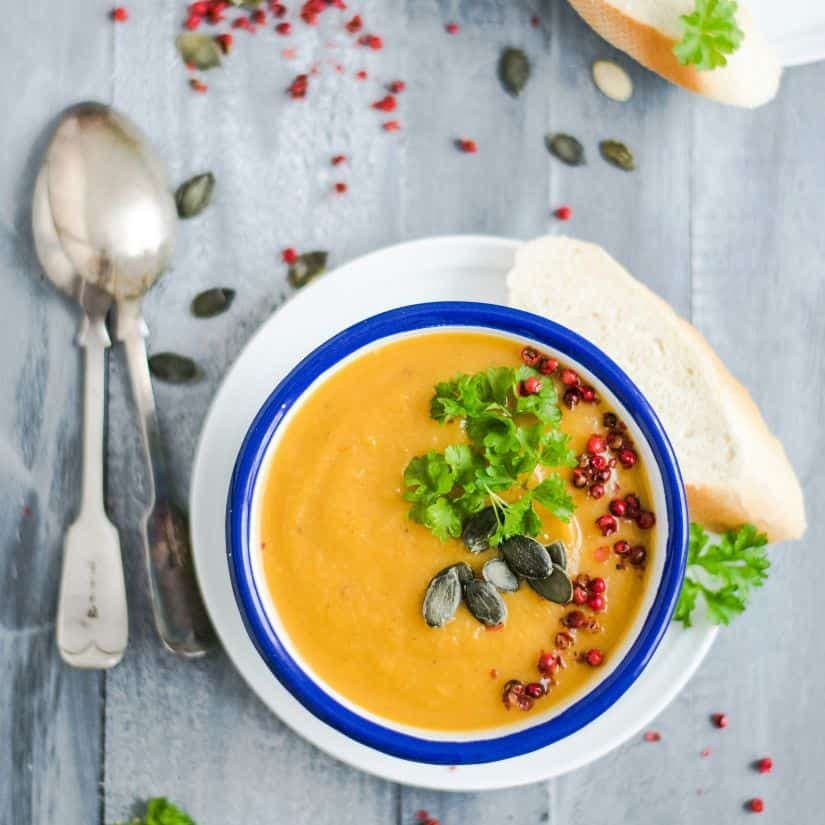 Soupe anti-inflammatoire protéinée pour l'hiver