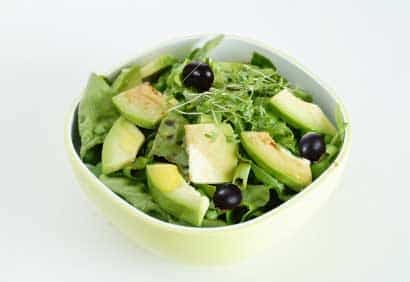 Salade californienne de verdures mélangées