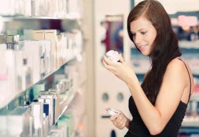 Cosmétiques: faut-il payer le gros prix?