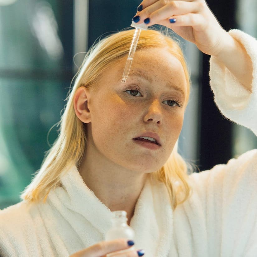 Sérum 21$ : peau lumineuse, sans maquillage