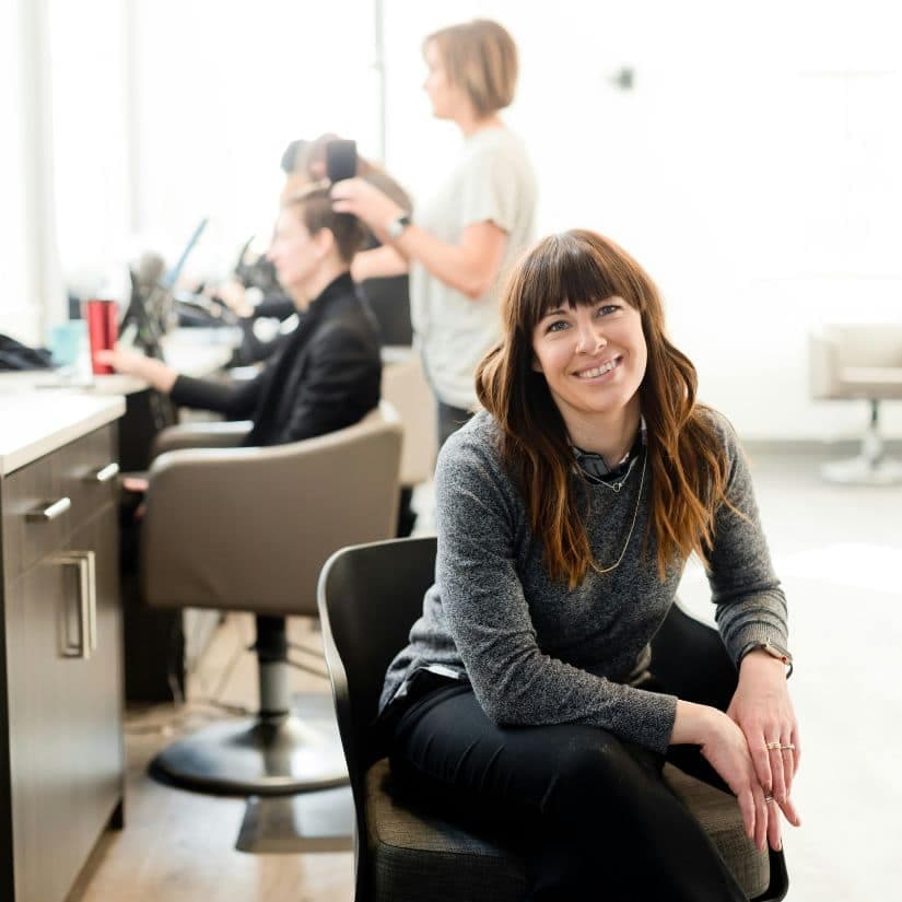 Cheveux après 40/50 ans : bonnes habitudes