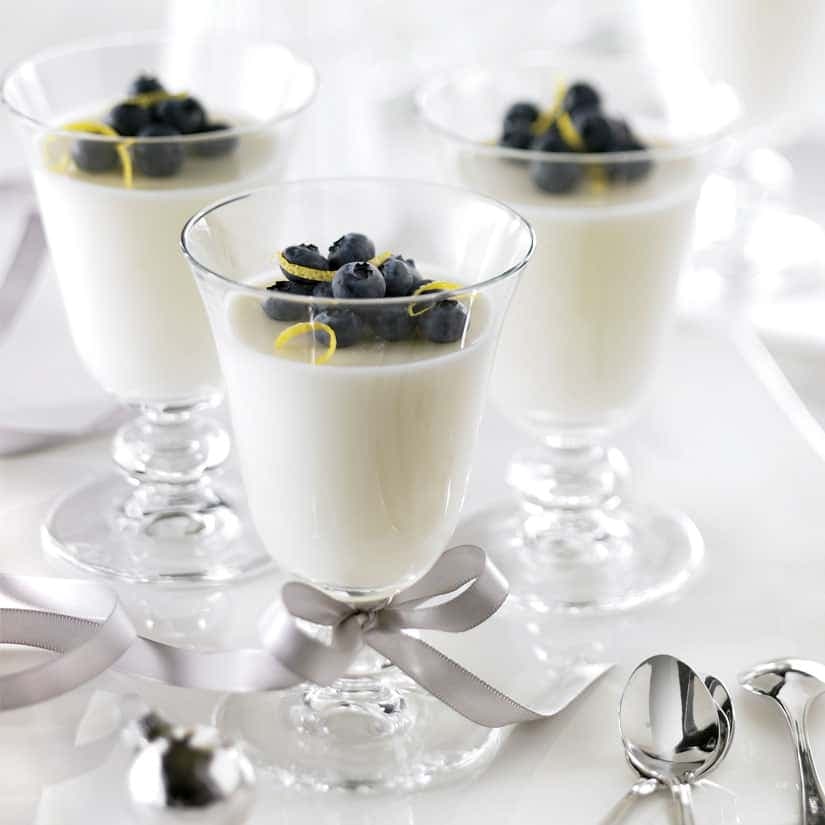 Panna cotta au citron et aux bleuets