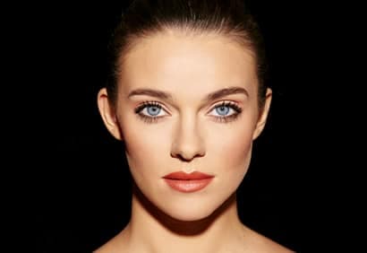 Maquillage romantique en 4 étapes