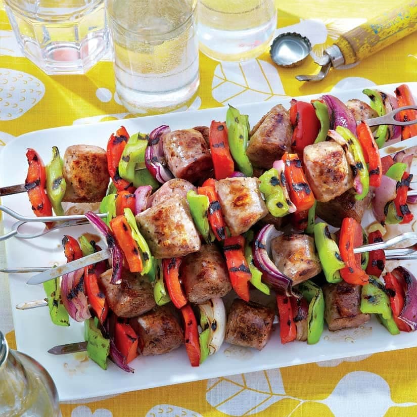 Brochettes de saucisses et de poivrons