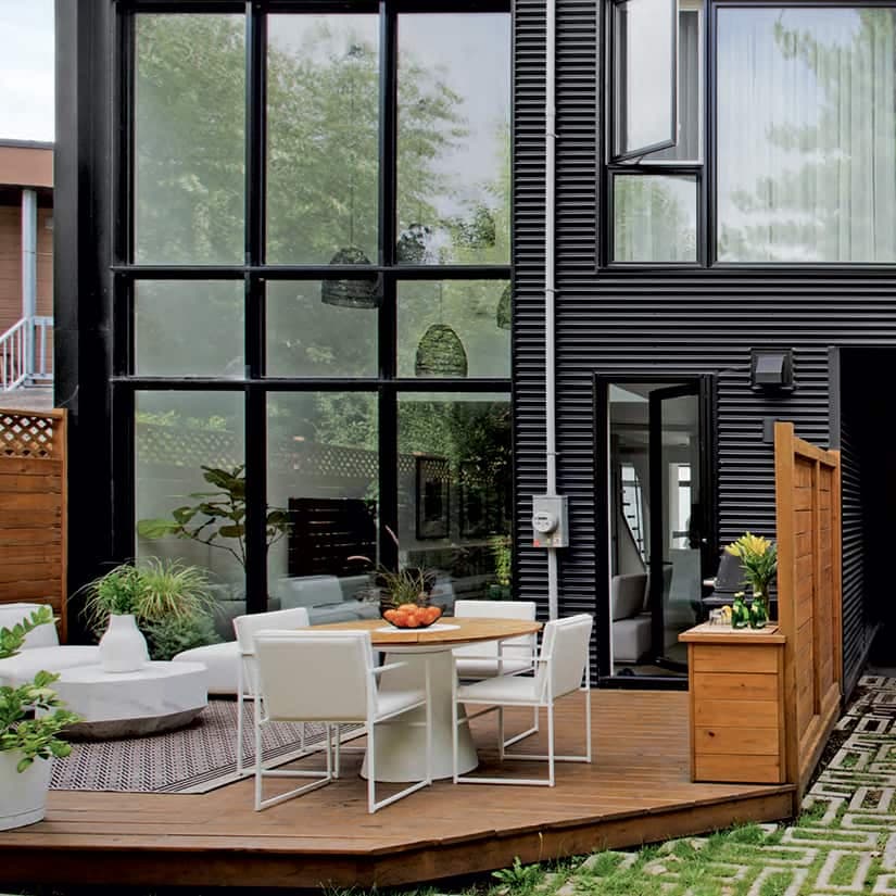 Duplex converti en maison à Pointe-Saint-Charles