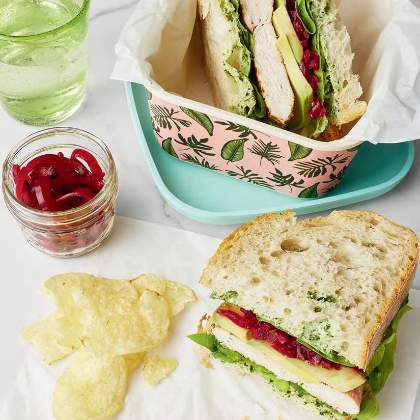 Sandwichs de poulet grillé, sauce déesse verte