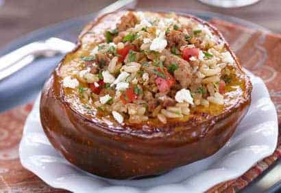 Courge poivrée garnie de riz