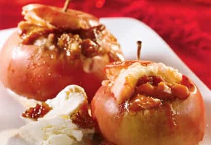 Pommes chaudes au caramel et aux noix