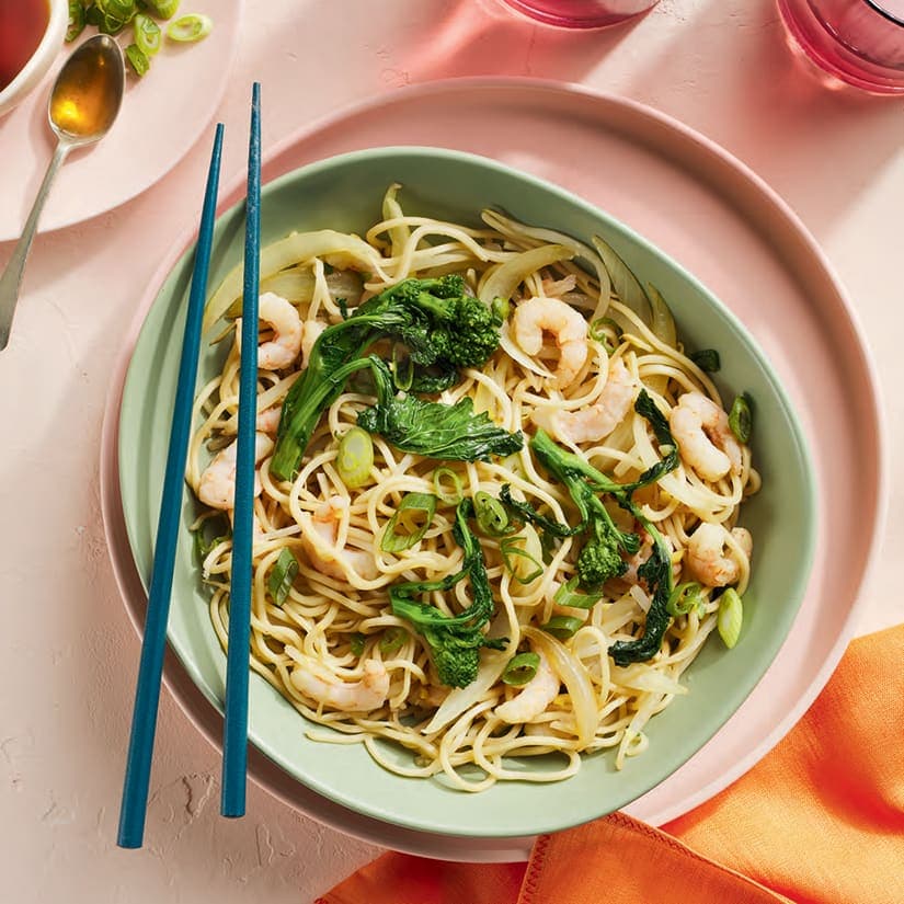 Chow mein aux crevettes nordiques