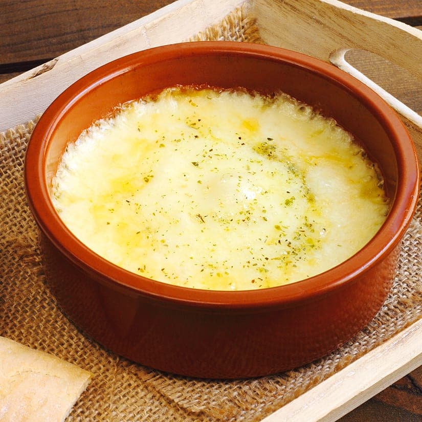 Trempette chaude au cheddar et au poivre