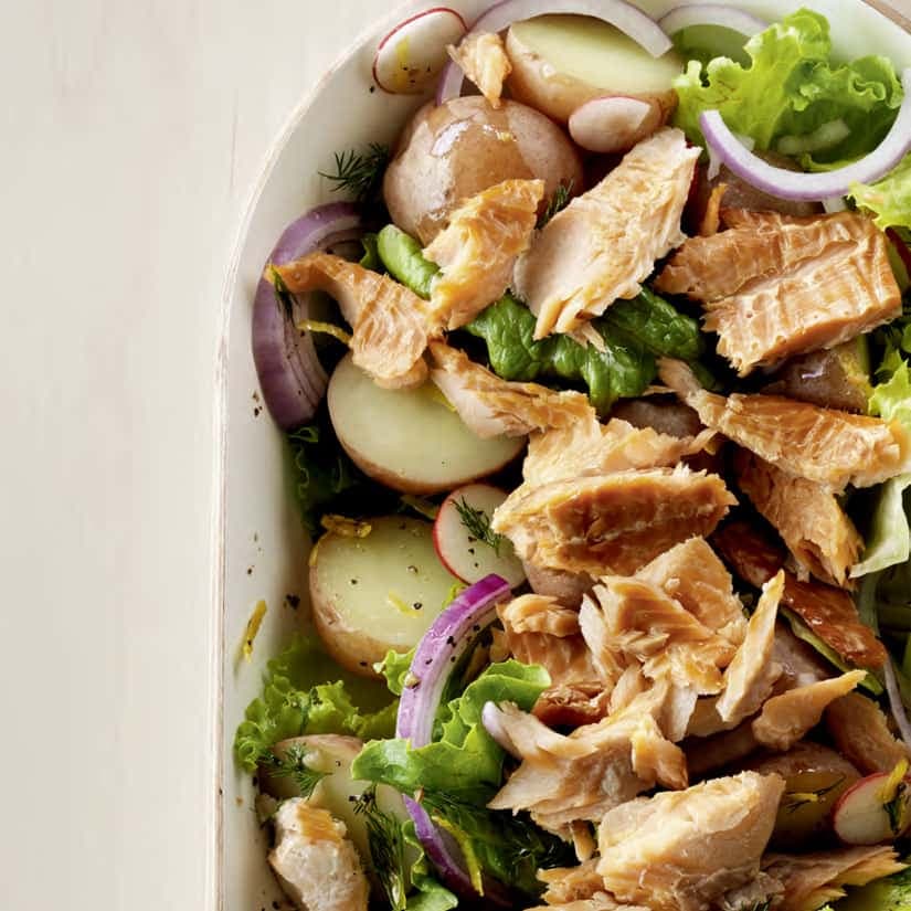 Salade tiède de pommes de terre à la truite fumée