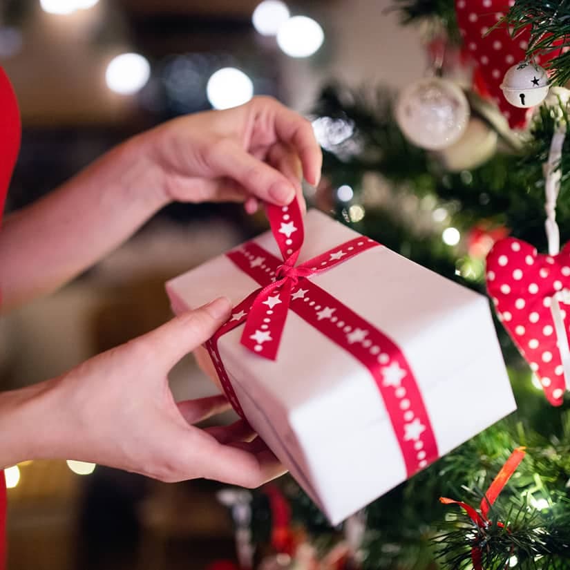 L'épineuse question du cadeau d'hôtesse