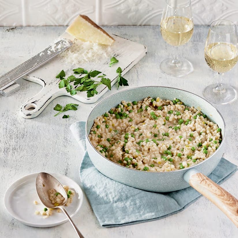 Risotto d'orge perlé, petits pois & yuzu