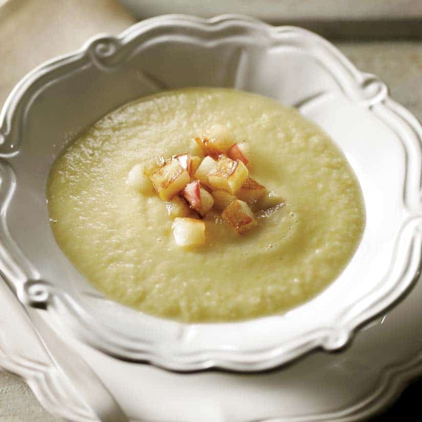 Potage aux panais et aux pommes caramélisées