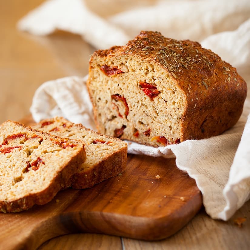 Pains sans pétrissage tomates olives