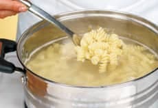 Comment faire des pâtes à la carbonara?