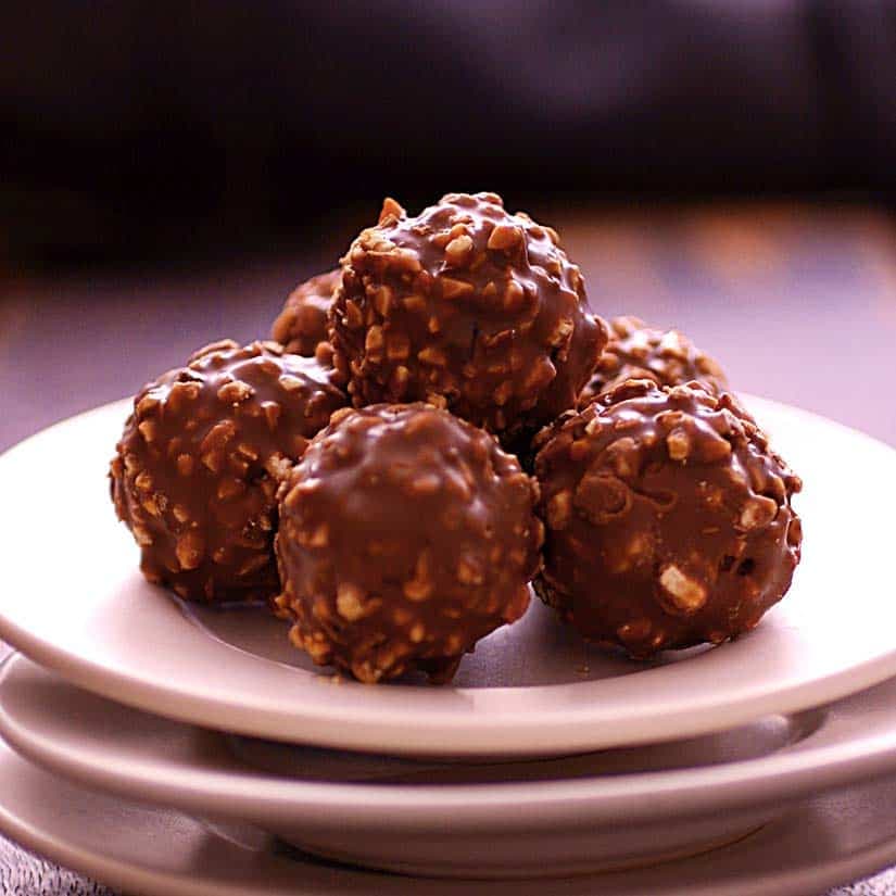 Truffes au chocolat et aux noisettes