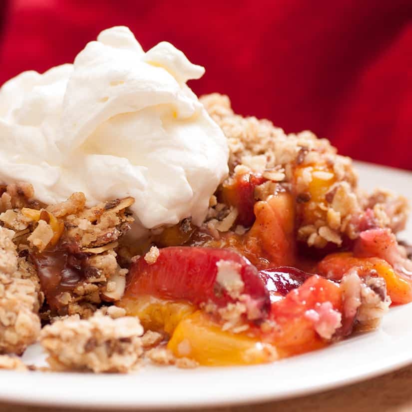 Croustillant aux prunes et aux pêches