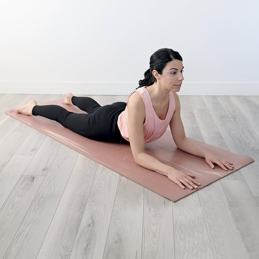 8 postures de yoga pour survivre à la rentrée