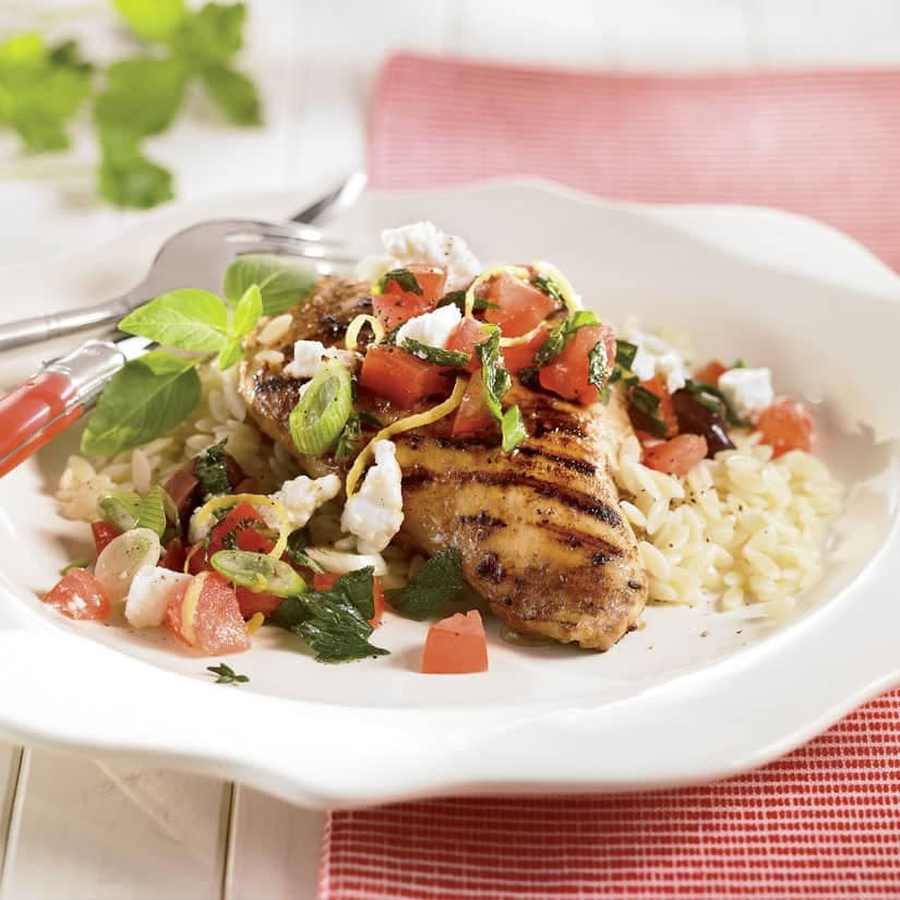 Poulet grillé, tomates feta à la menthe