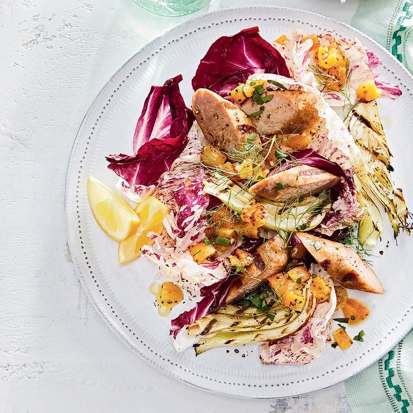 Salade saucisses italiennes et fenouil grillés