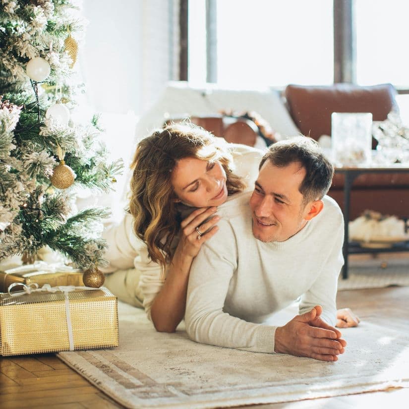 4 positions sexuelles à essayer pendant les fêtes