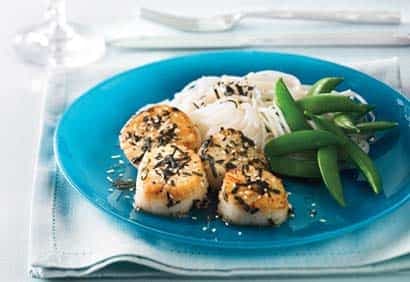 Pétoncles grillés aux algues et au sésame