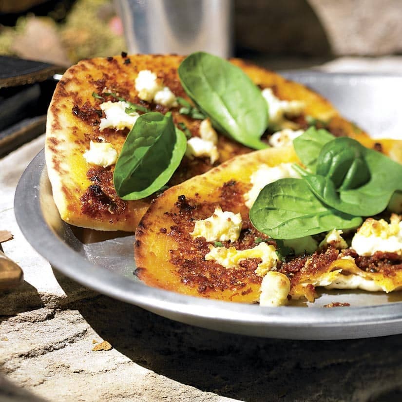 Pizza au pesto et aux épinards