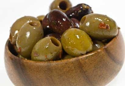 Olives marinées