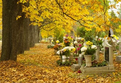Sur la route des cimetières du Québec