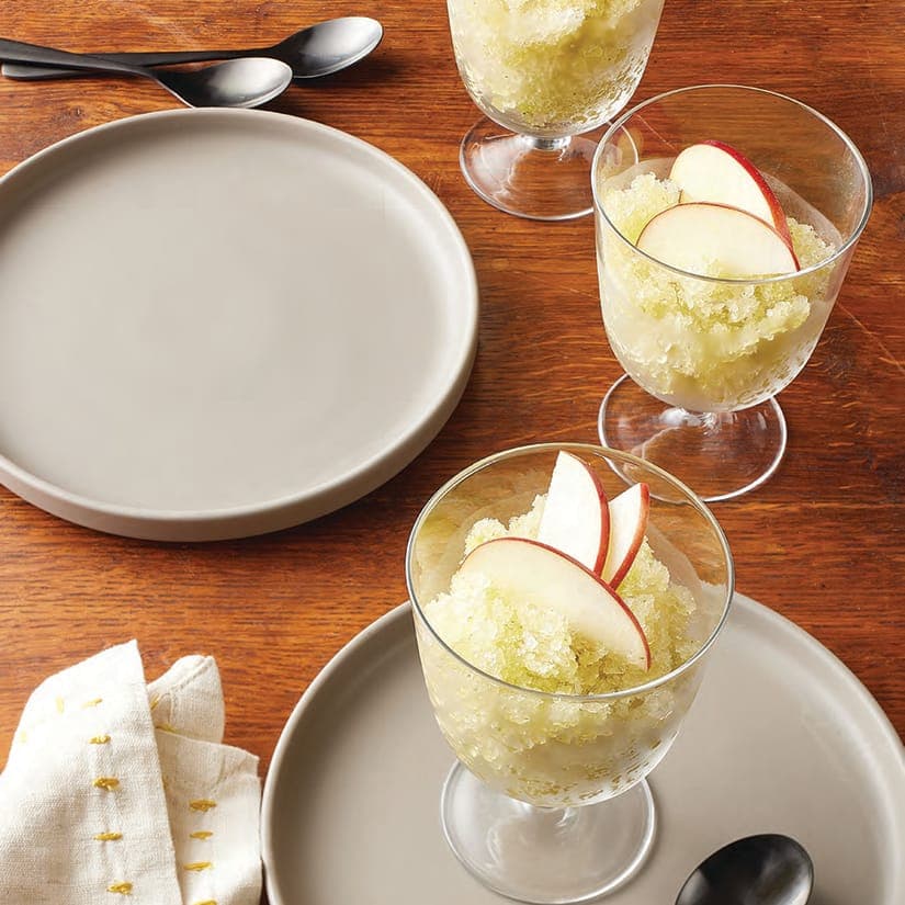 Granité à la pomme, à la menthe et à la lime