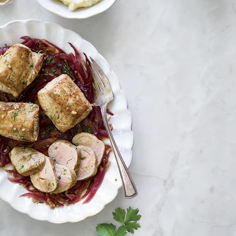 Filet de porc à l’oignon rouge
