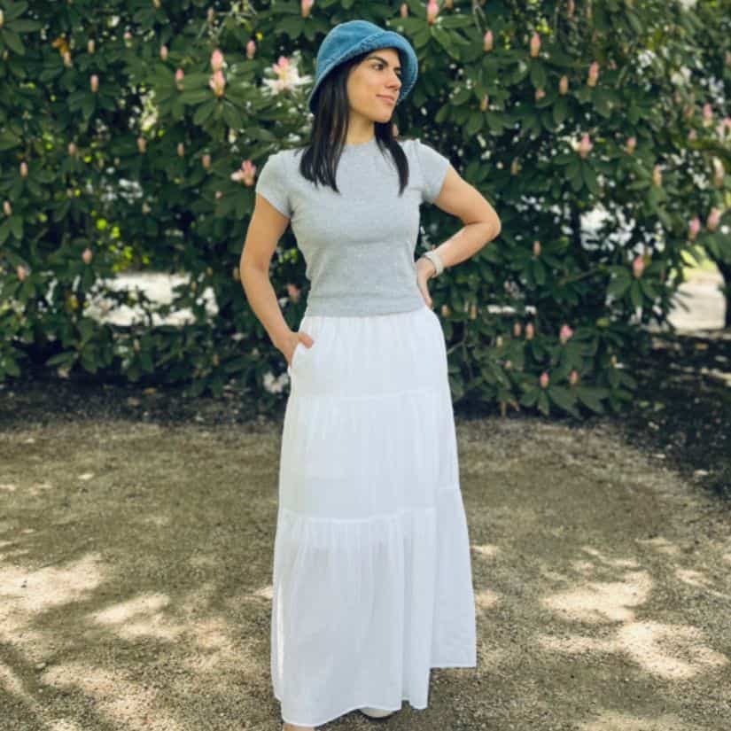 La jupe blanche tendance et versatile de la saison
