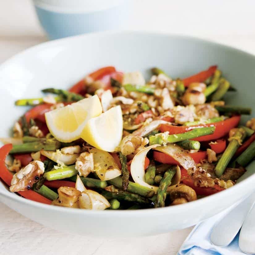 Sauté d'asperges et de champignons