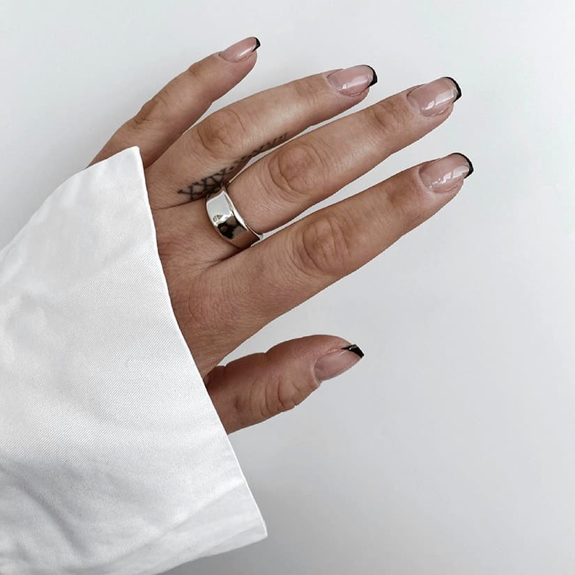 Cette couleur de vernis fait son grand retour