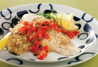 Filets de poisson, compote de tomates et de câpres