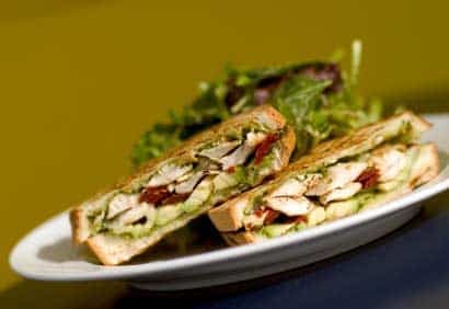 Paninis au dindon fumé et au pesto