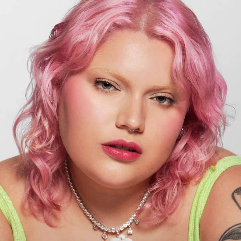 Produit teint éclatant, vendu toutes les 20 sec