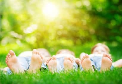 Jouer dehors pour contrer les maux du 21e siècle