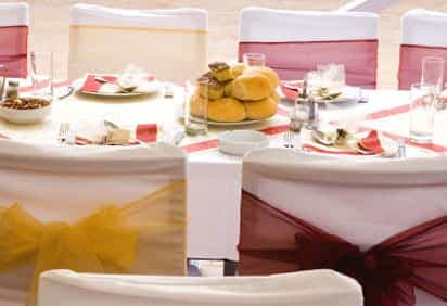 Organiser vos fêtes : salles, déco et costumes