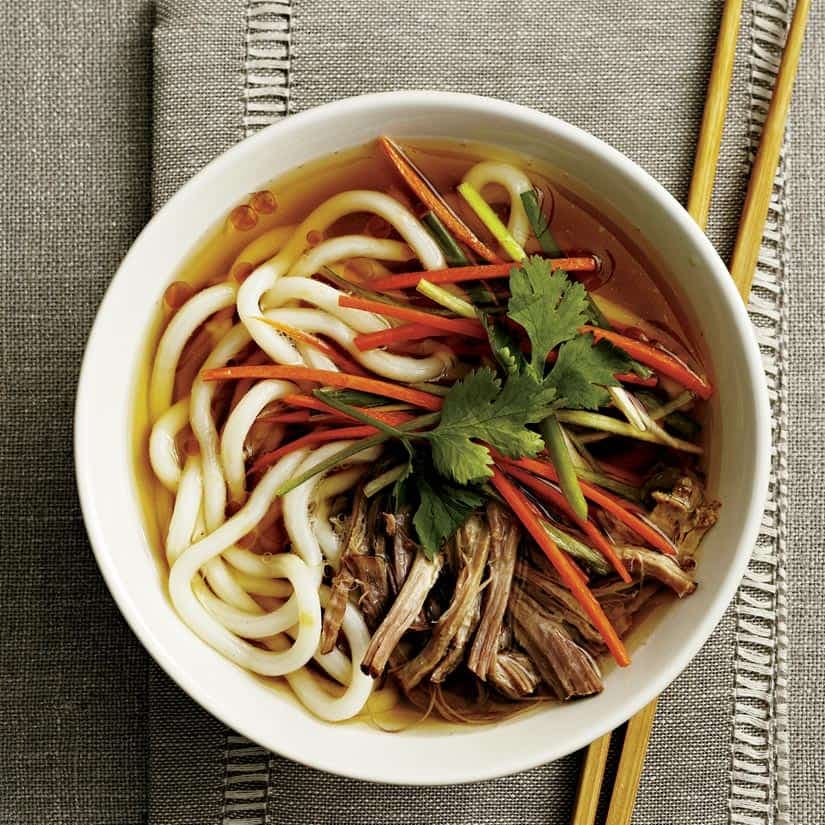 Soupe asiatique au porc effiloché