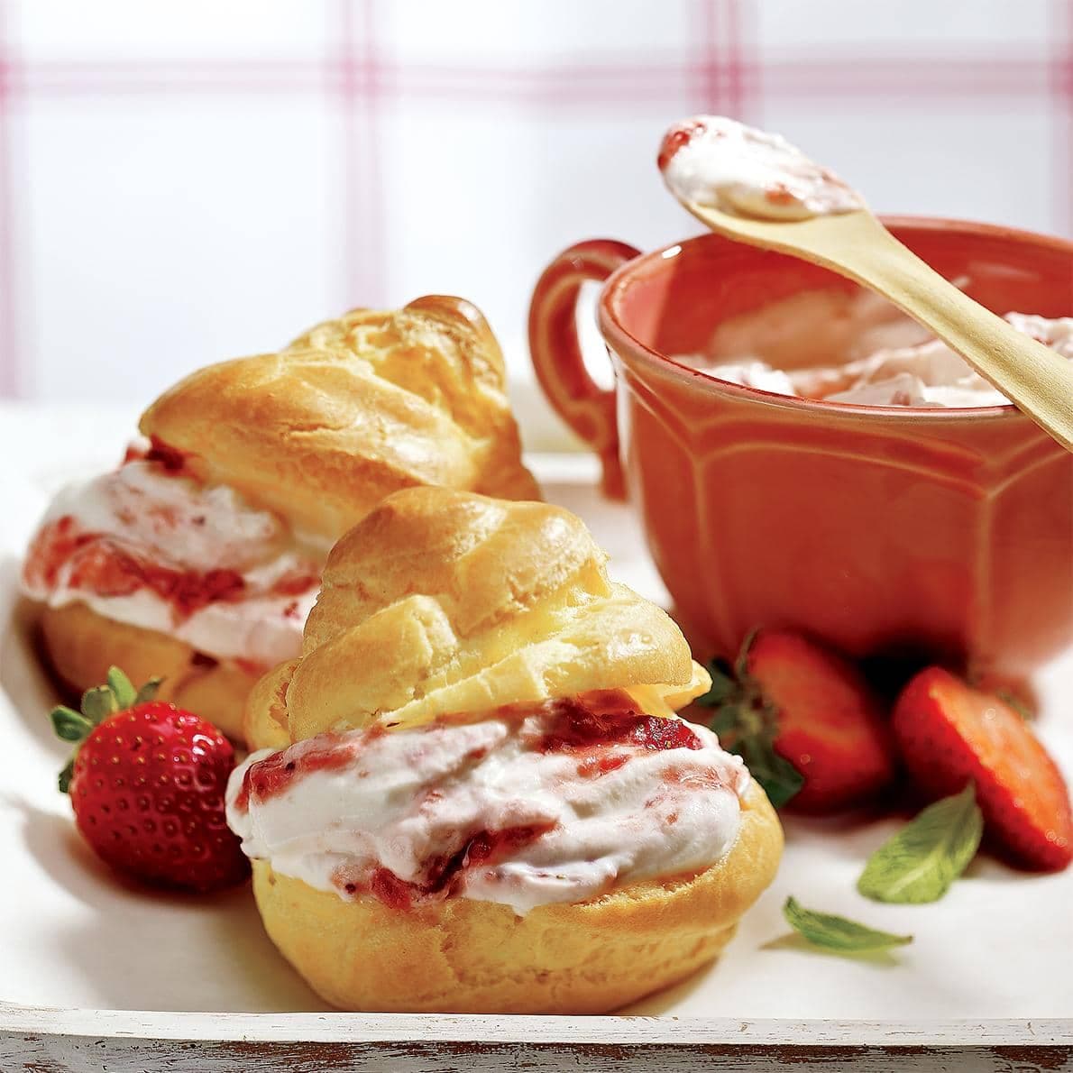 Profiteroles aux fraises