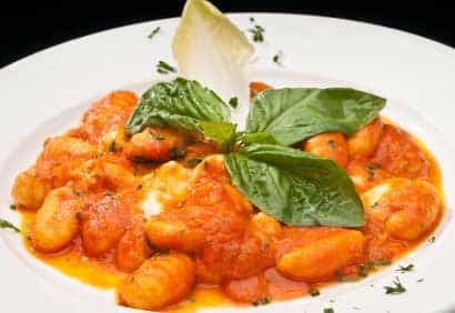 Gnocchis, sauce aux poivrons rouges