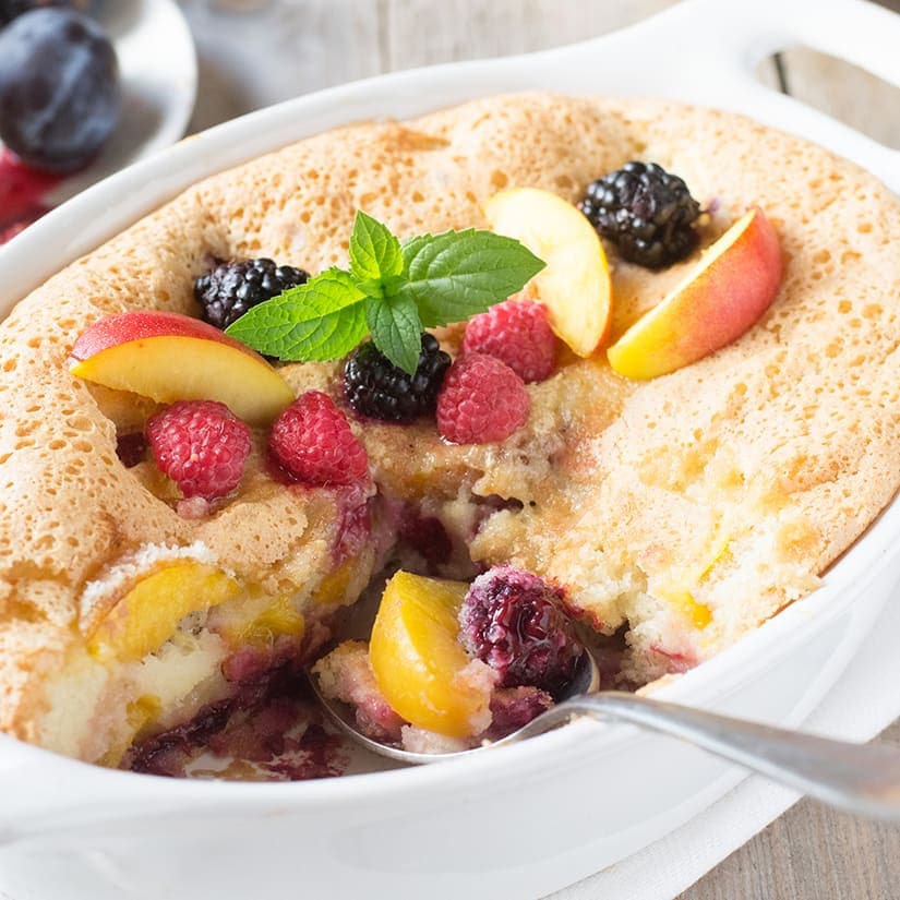 Pouding aux pêches et aux framboises